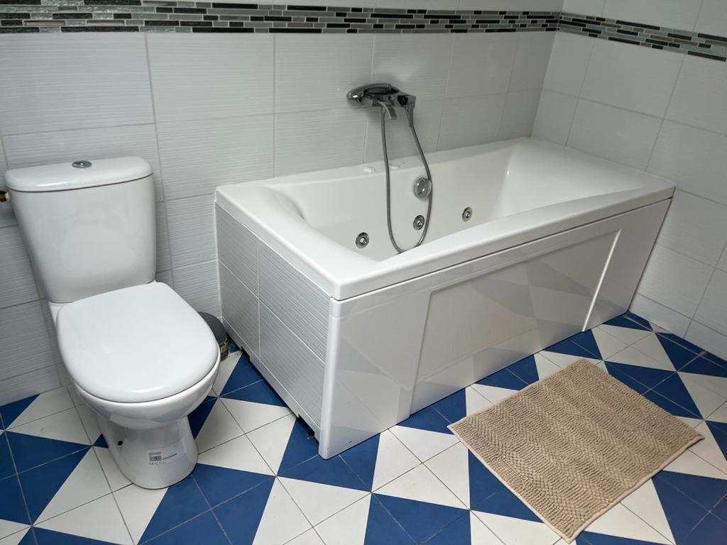 Suits & Luxury Appart Paris Montreuil Монтрёй Экстерьер фото